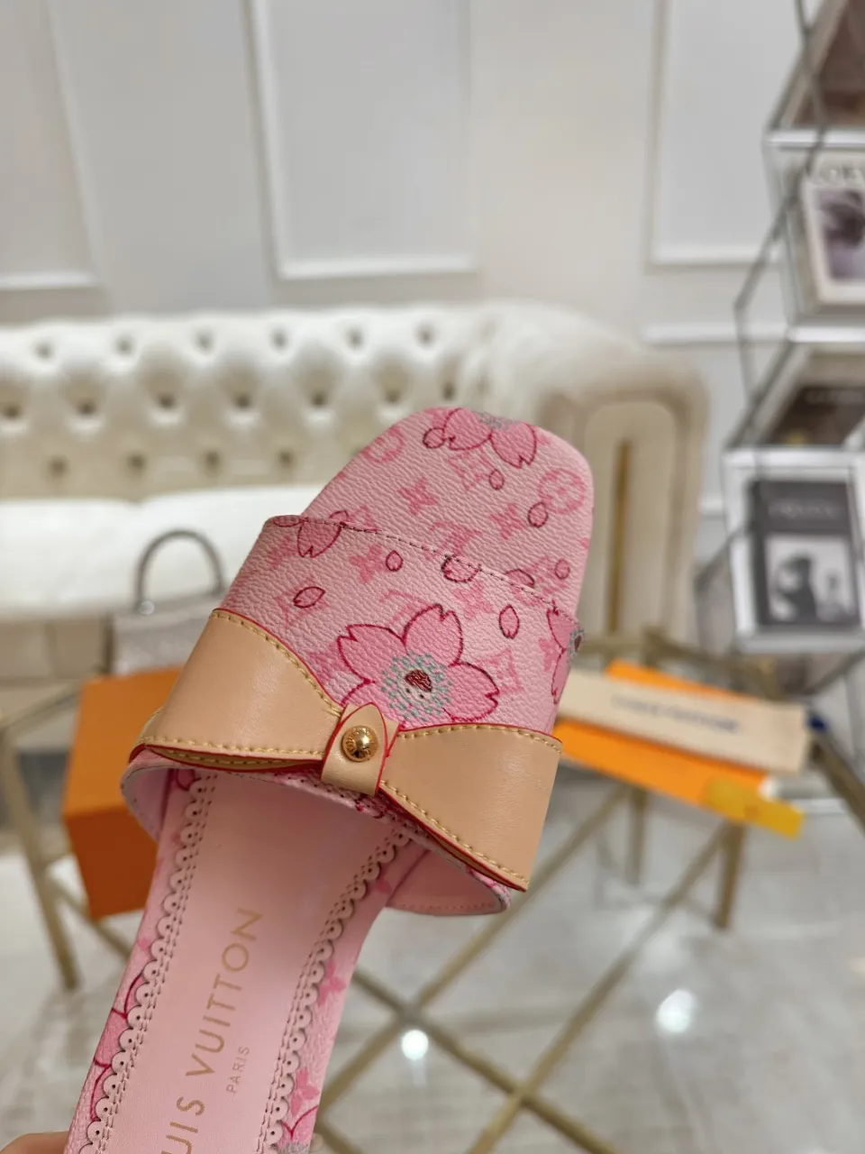 👟👟Ex-factory price 340👟👟 Genuine leather sole +40 Lv denim jacquard slippers, ex-factory price 70-43 Leather sole +40